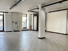 Commercial premises with excellent visibility - 5