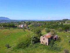 Ancient panoramic farmhouse with 22 hectares of land - 1