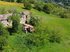 Ancient panoramic farmhouse with 22 hectares of land - 2