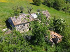 Ancient panoramic farmhouse with 22 hectares of land - 11