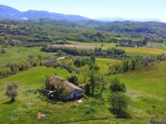 Ancient panoramic farmhouse with 22 hectares of land - 10